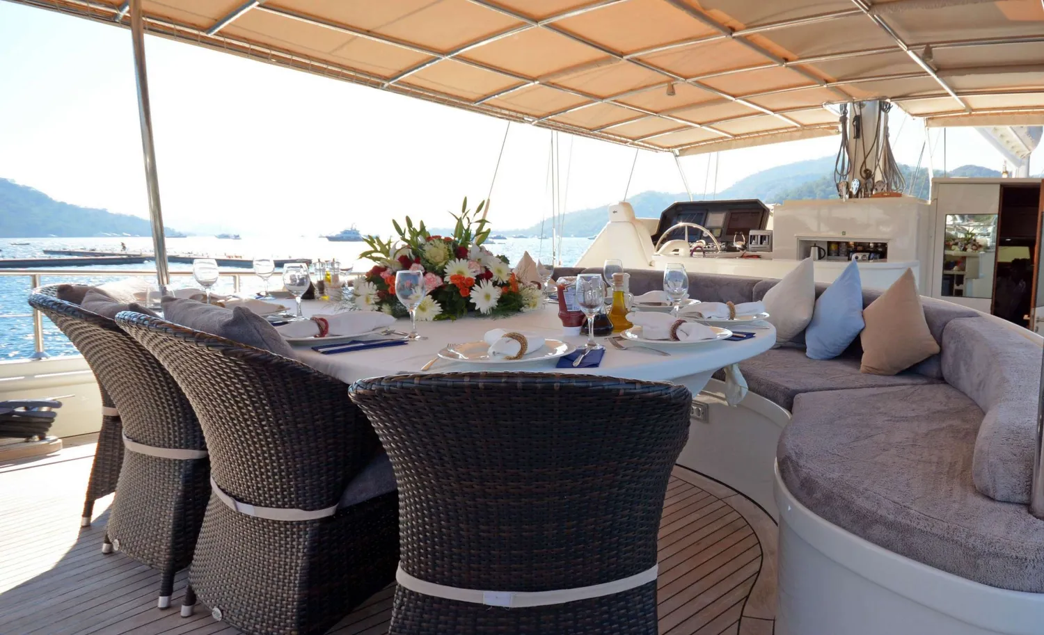 yacht-596591
