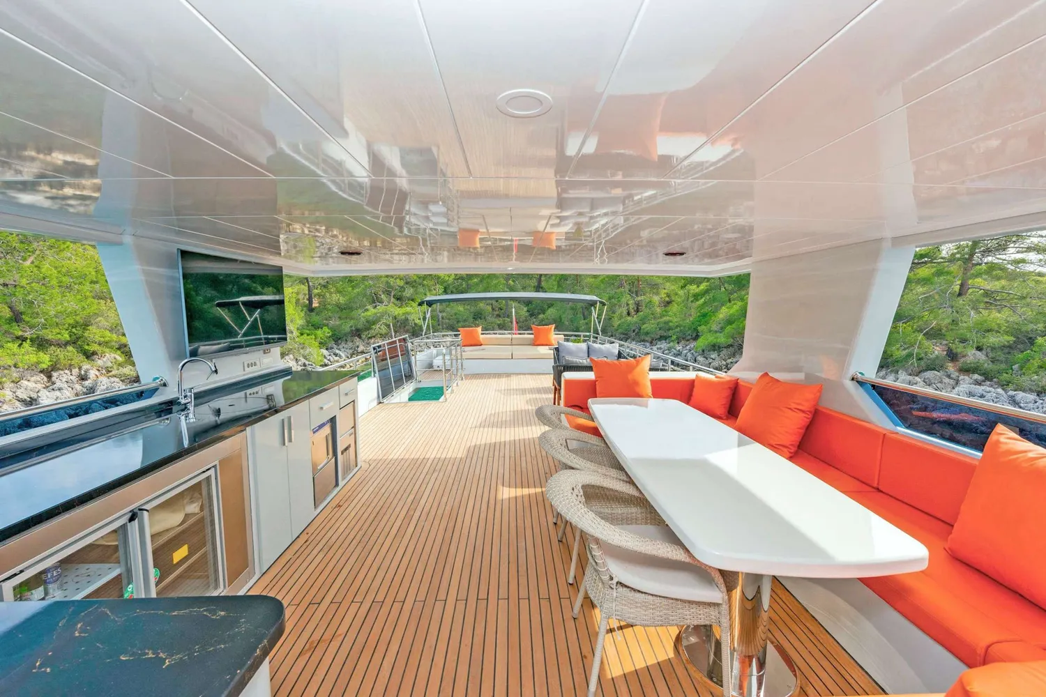 yacht-593359