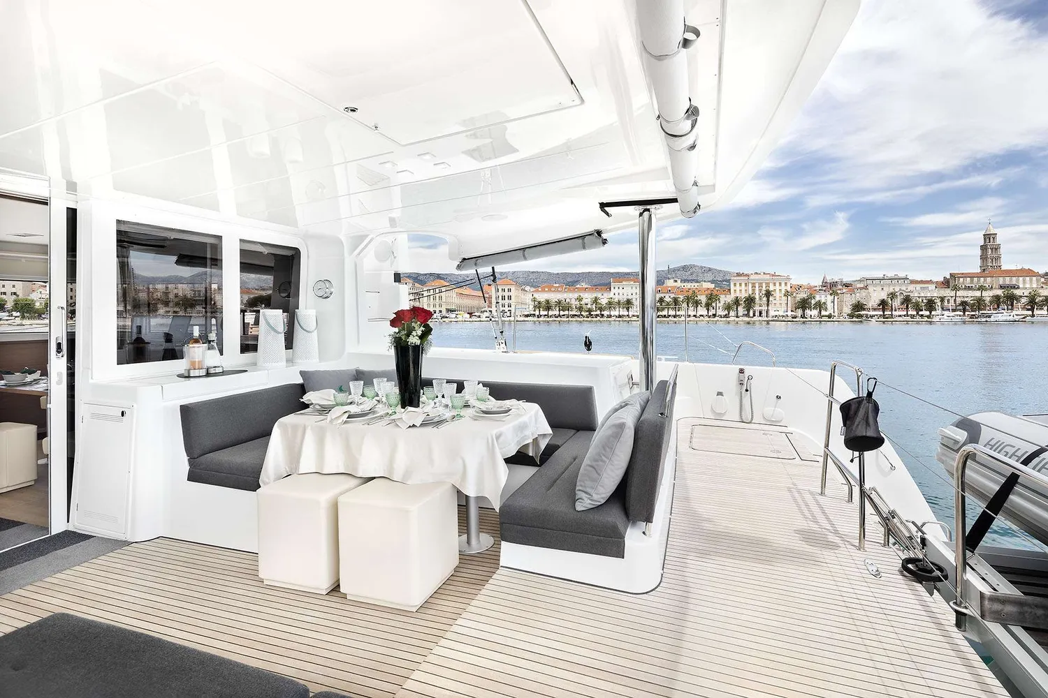 yacht-580549
