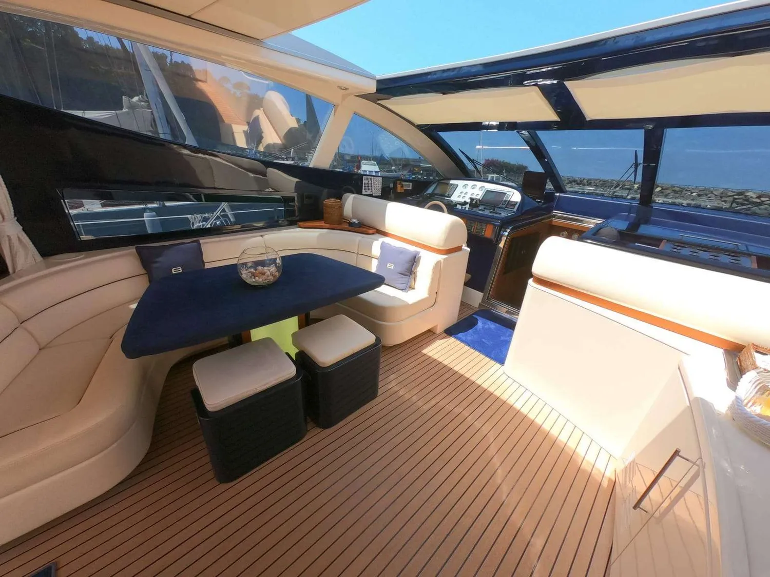 yacht-582429