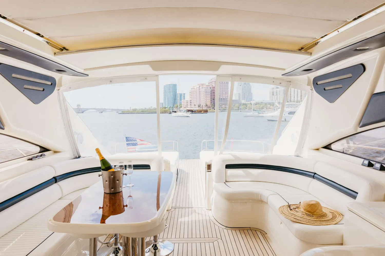 yacht-596474
