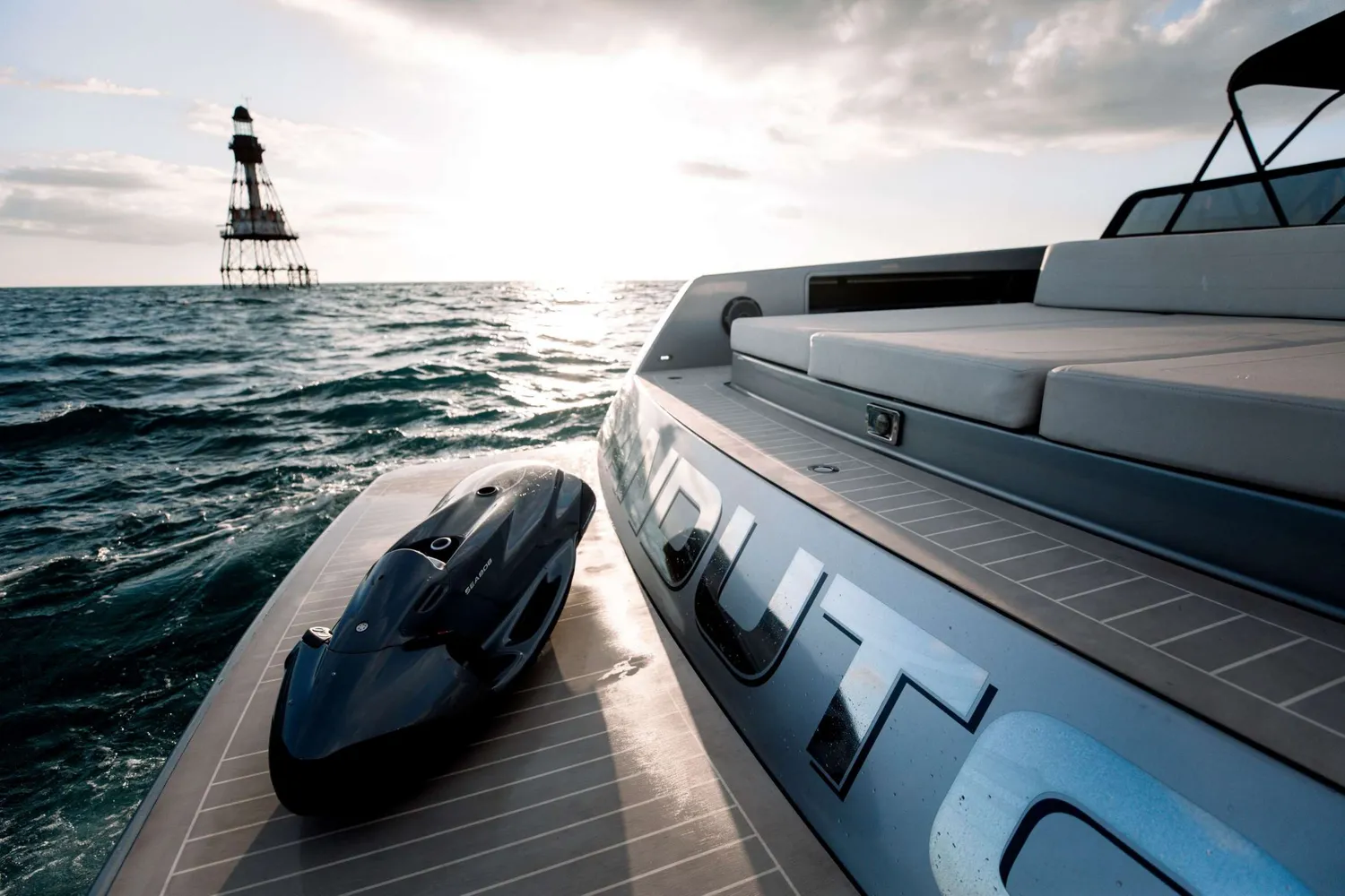 yacht-595814