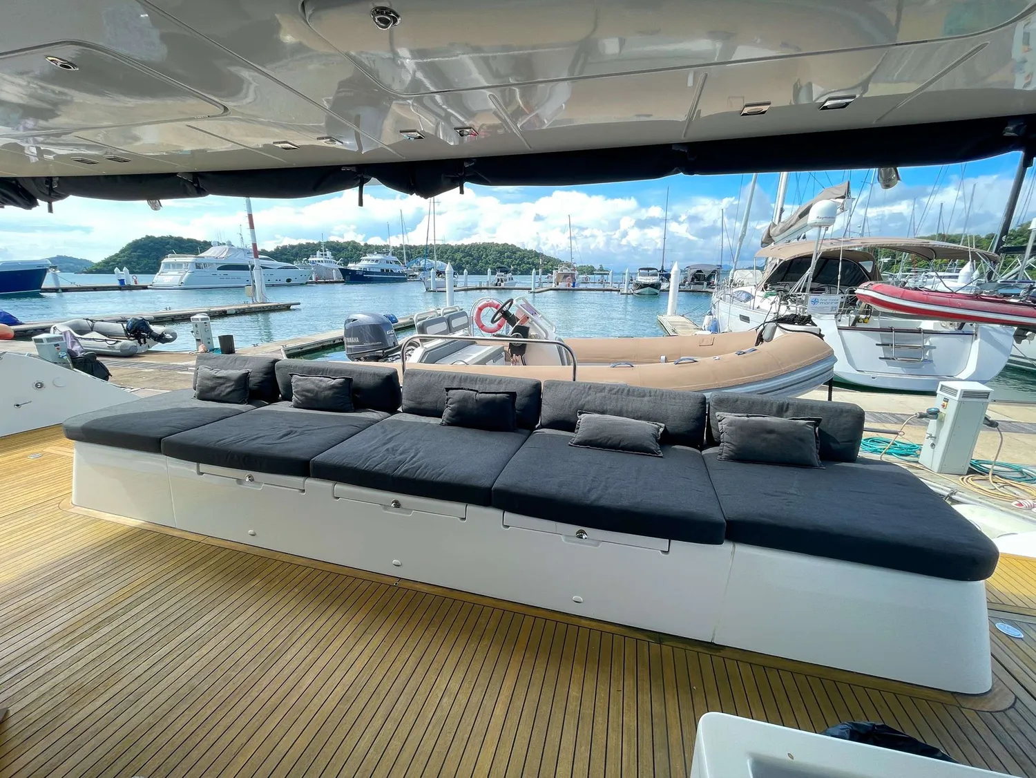 yacht-572716
