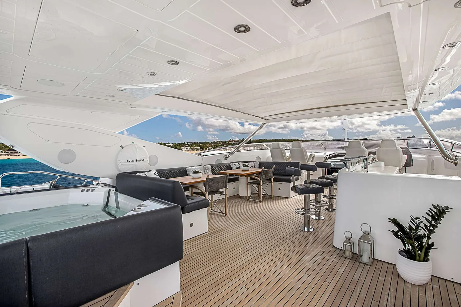 yacht-560386