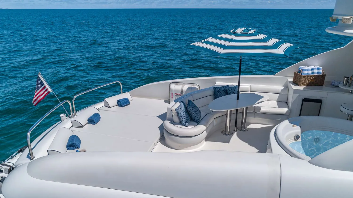 yacht-560918