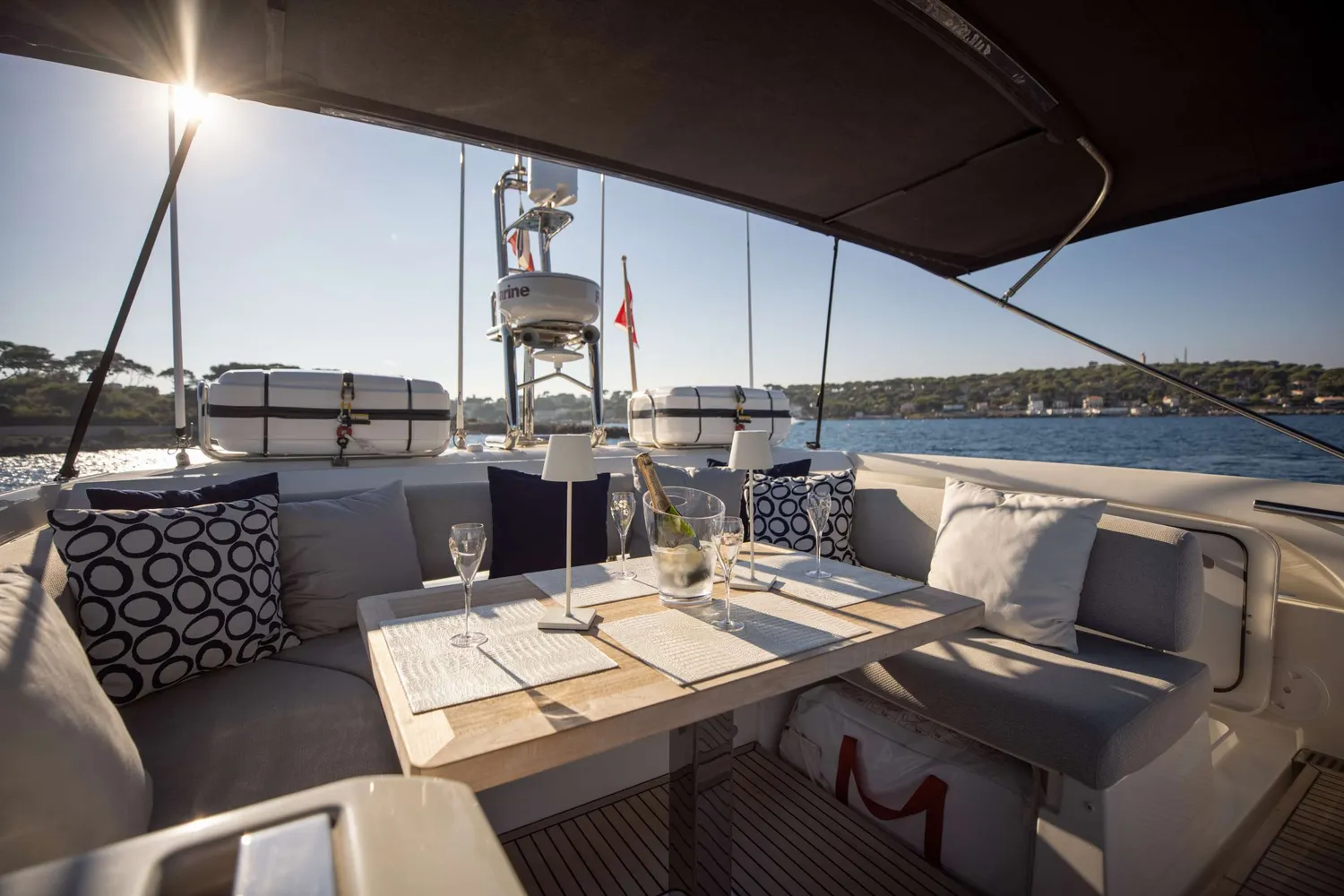 yacht-596223