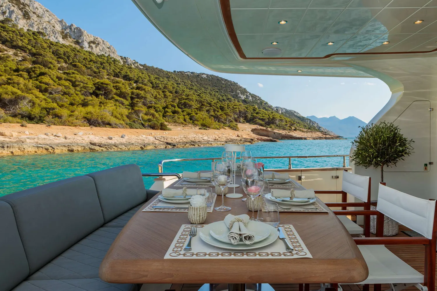 yacht-596752