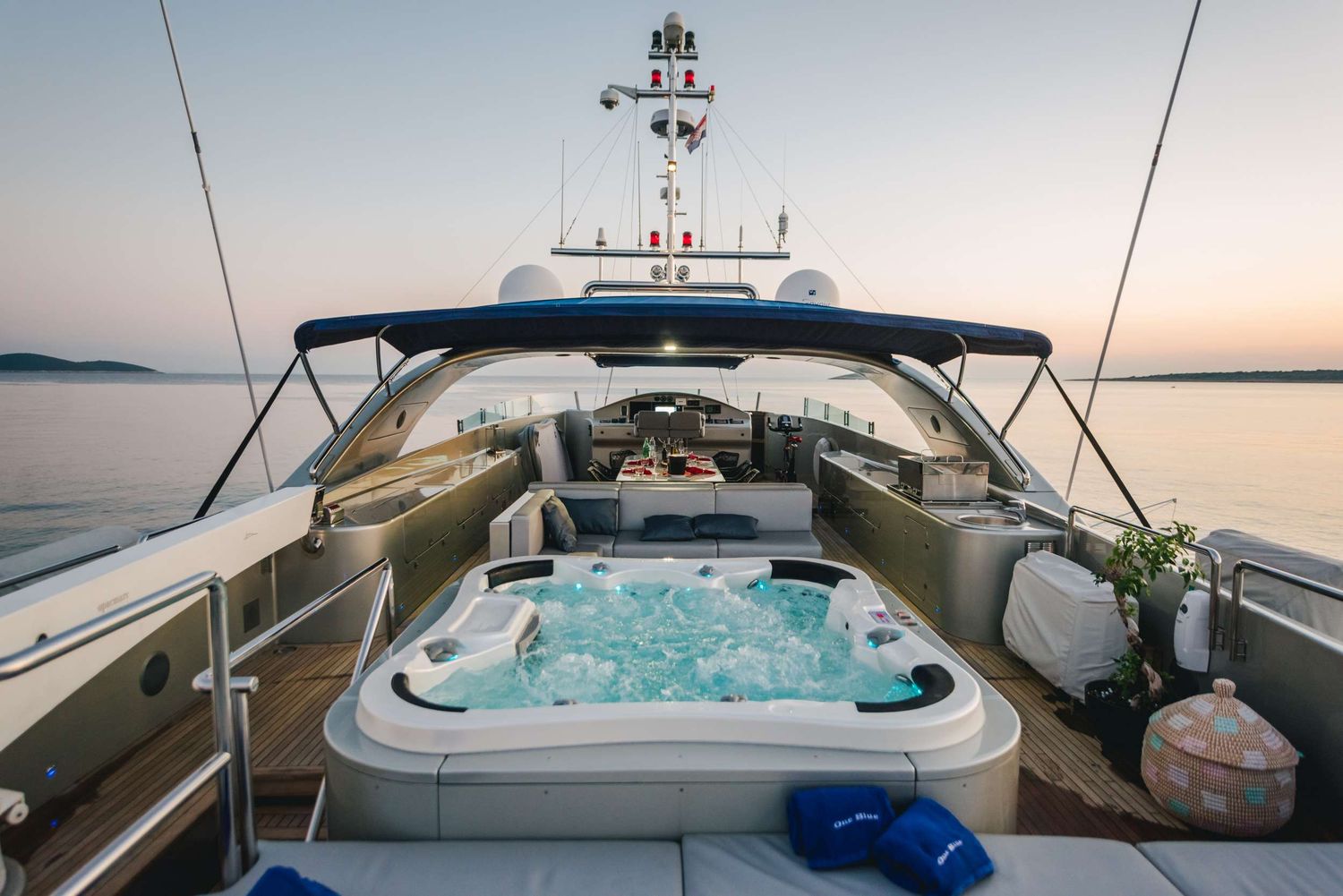 yacht-550152