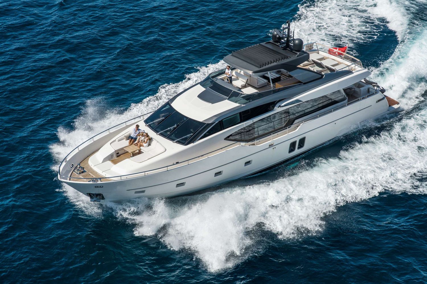 yacht-550292
