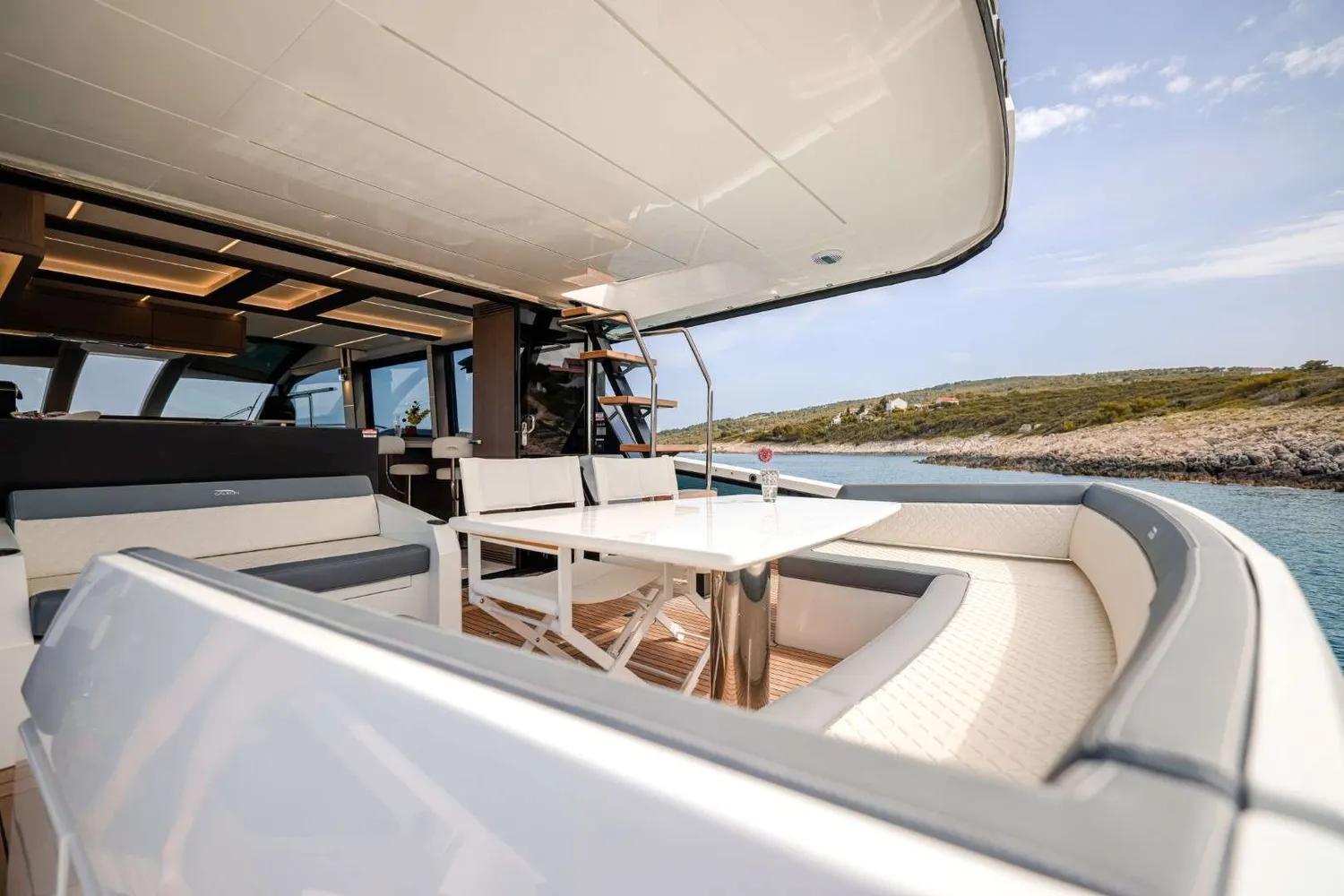 yacht-583899