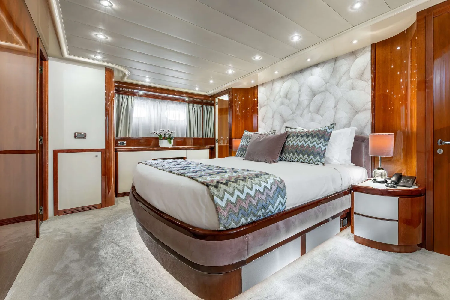 yacht-579560
