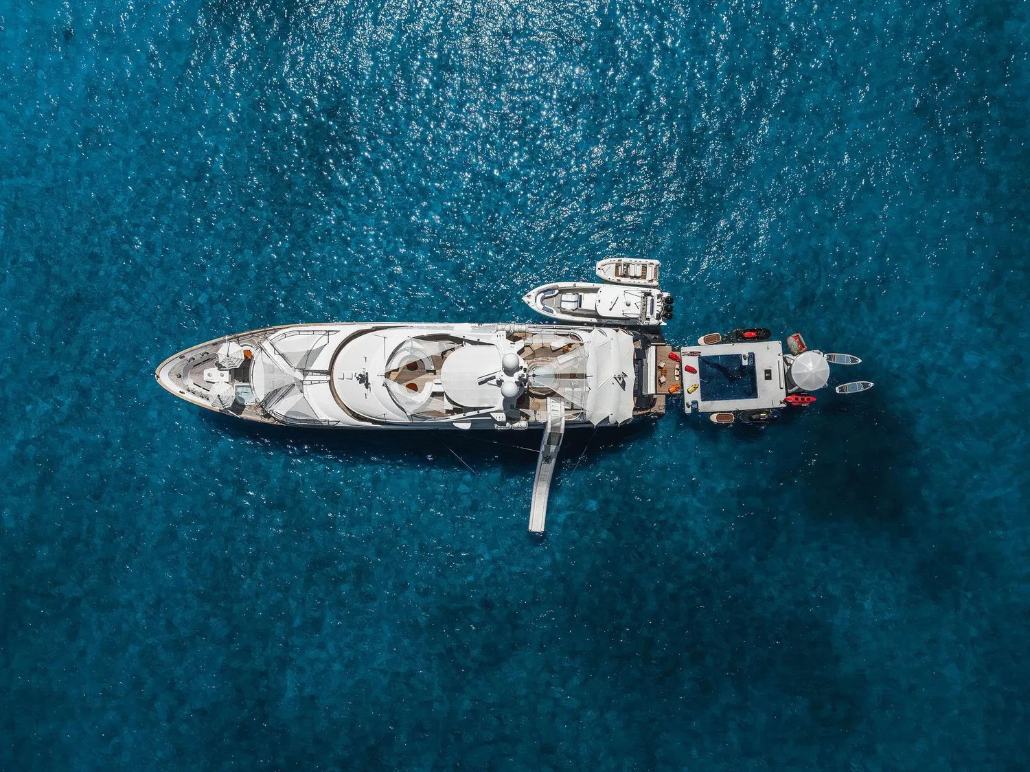 yacht-597960