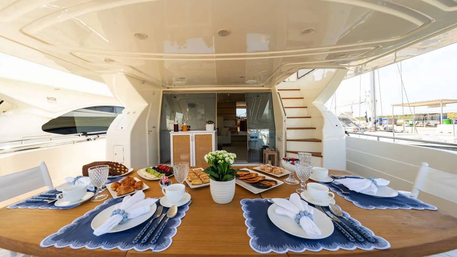 yacht-583629