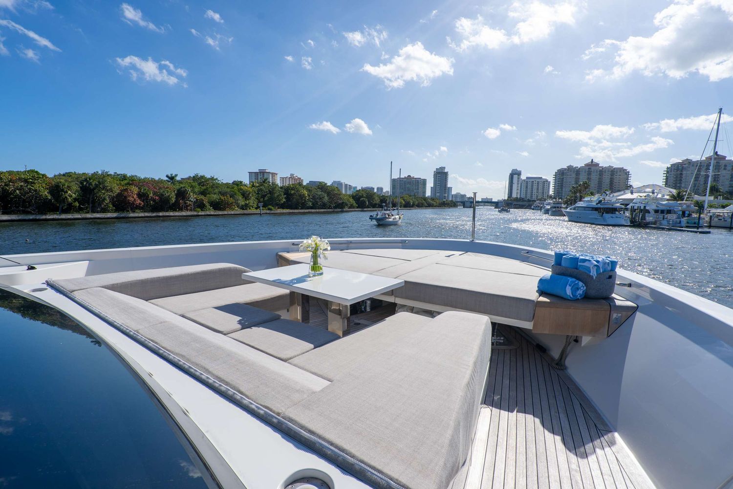 yacht-550562