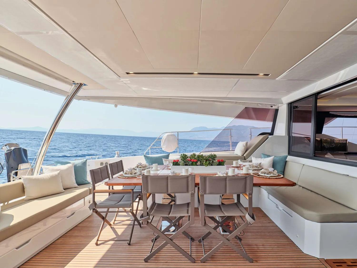 yacht-561604