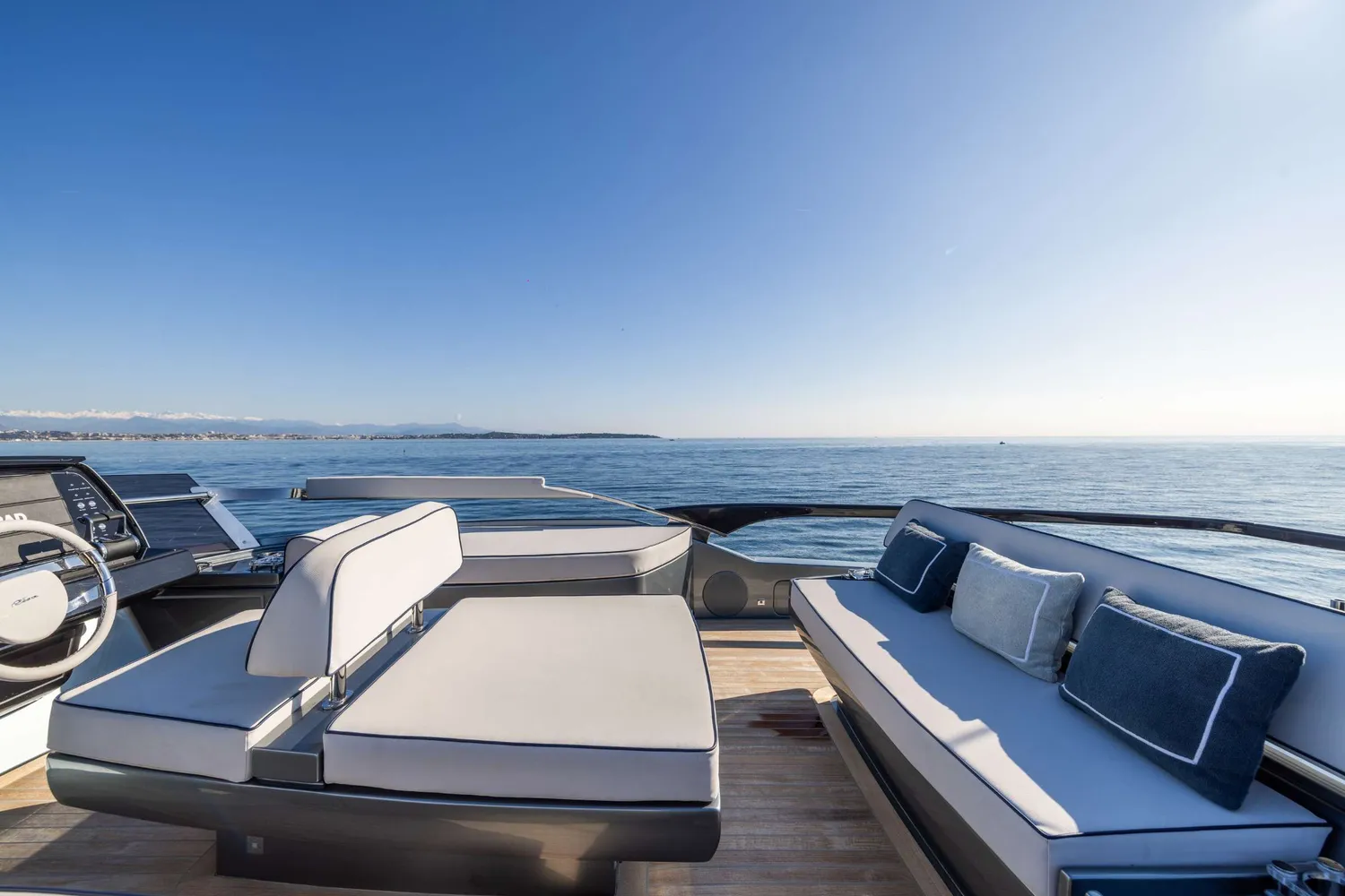 yacht-559477