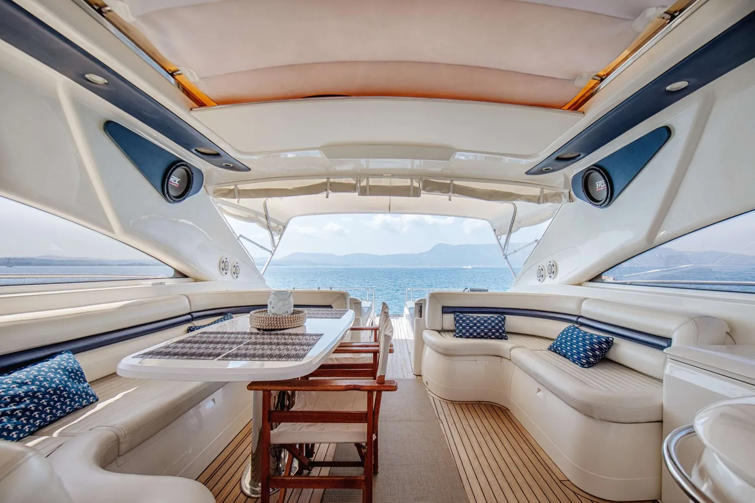 yacht-572667