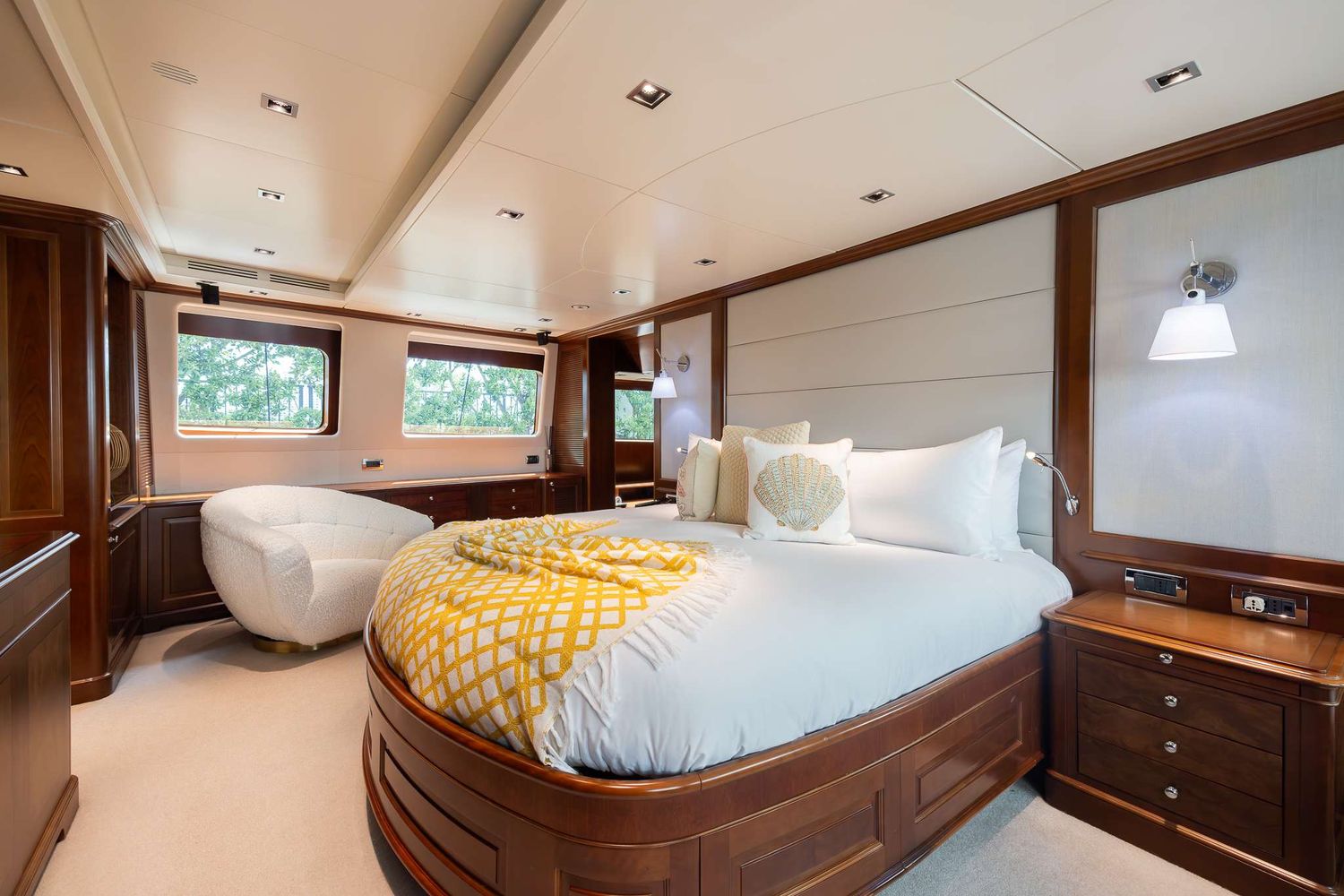 yacht-550777