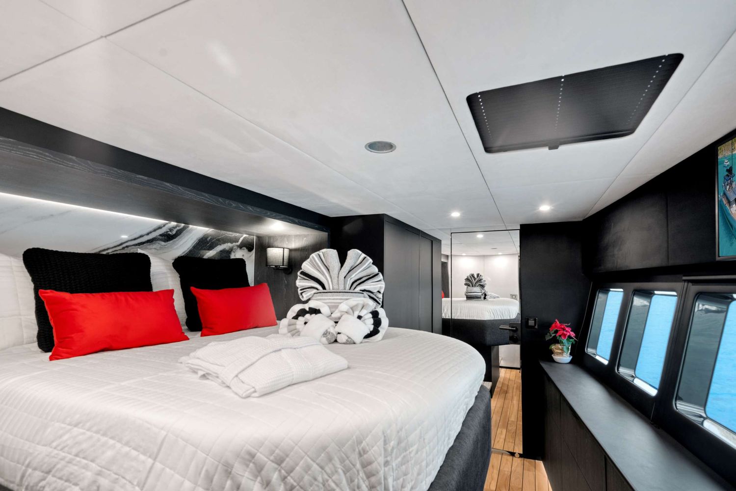 yacht-549589