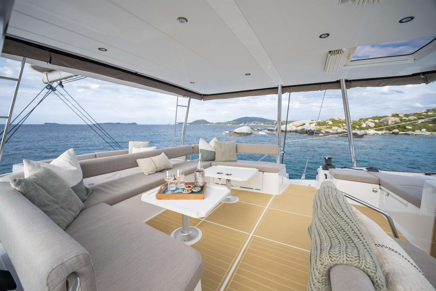 yacht-550576
