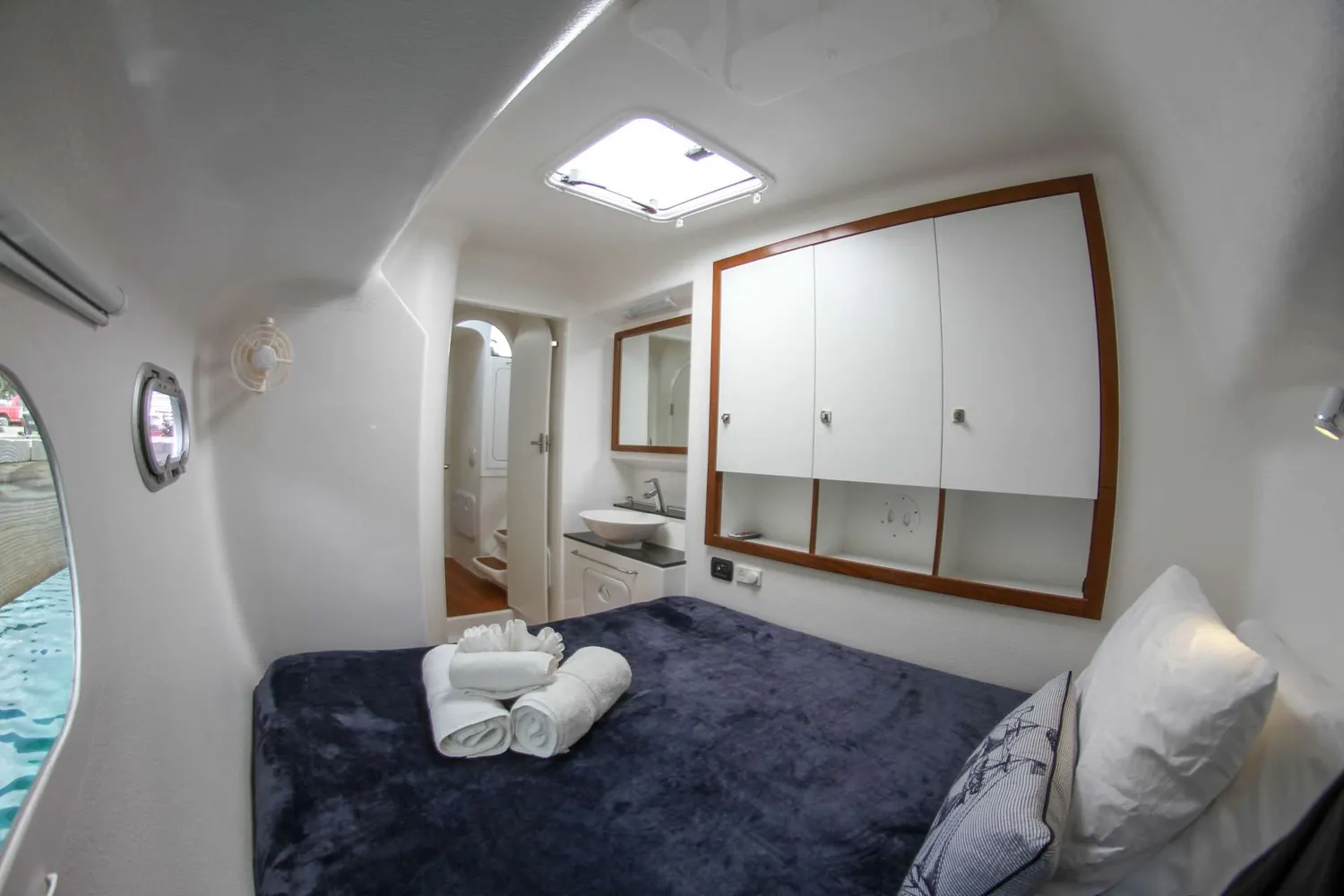 yacht-583461