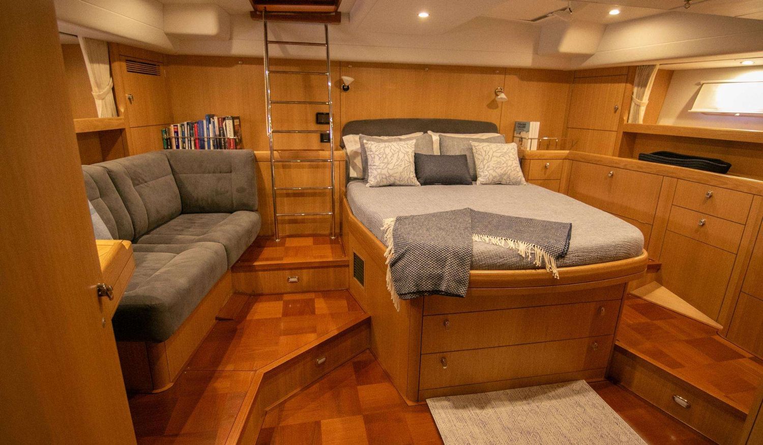 yacht-550390