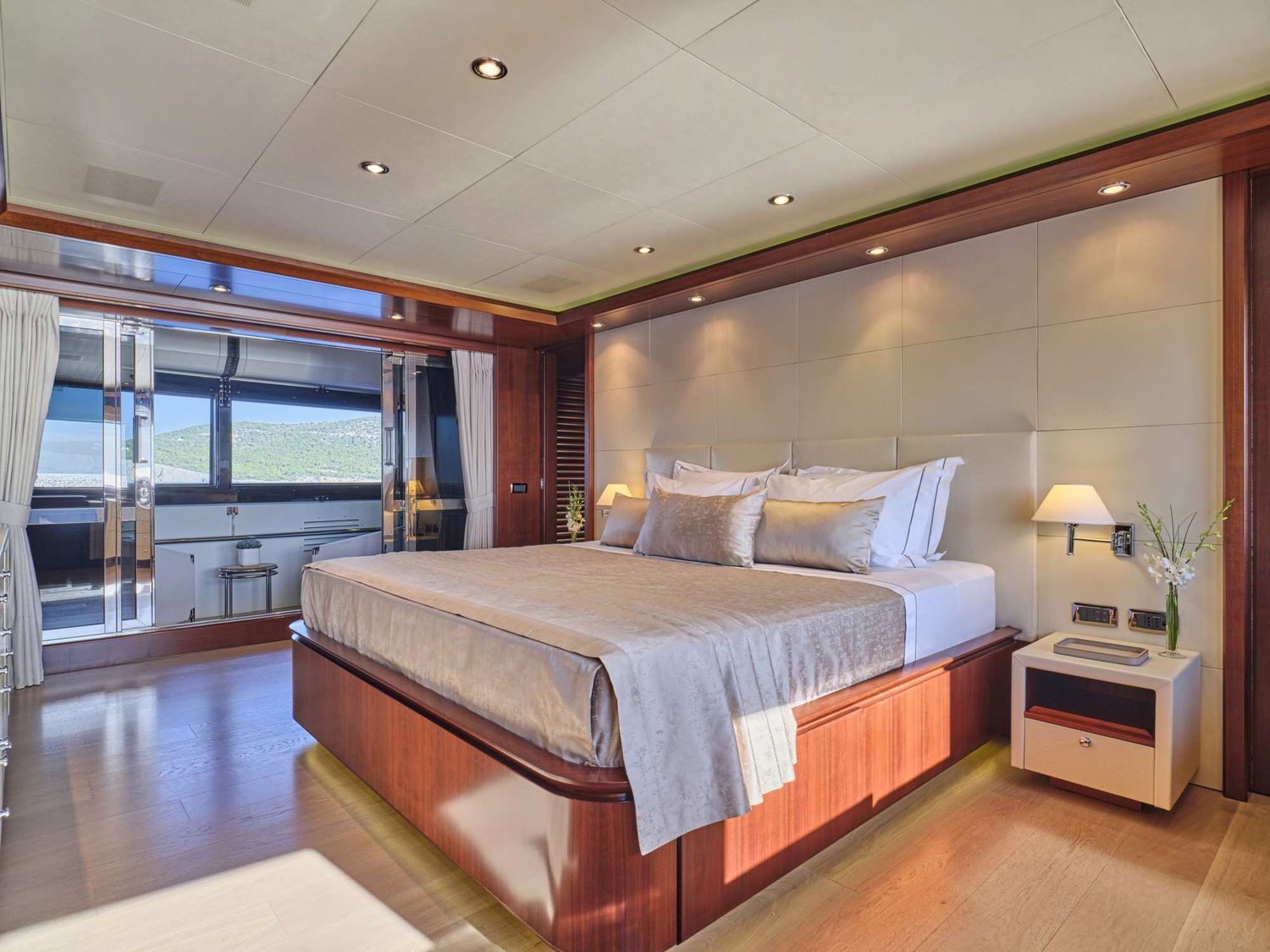 yacht-550939