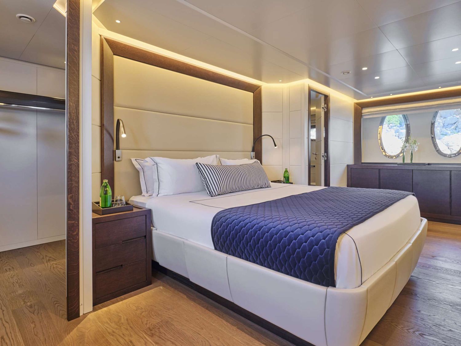 yacht-550860