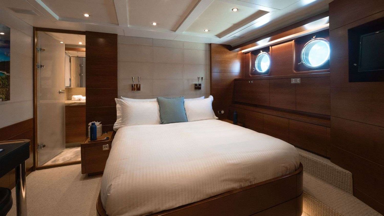 yacht-549859