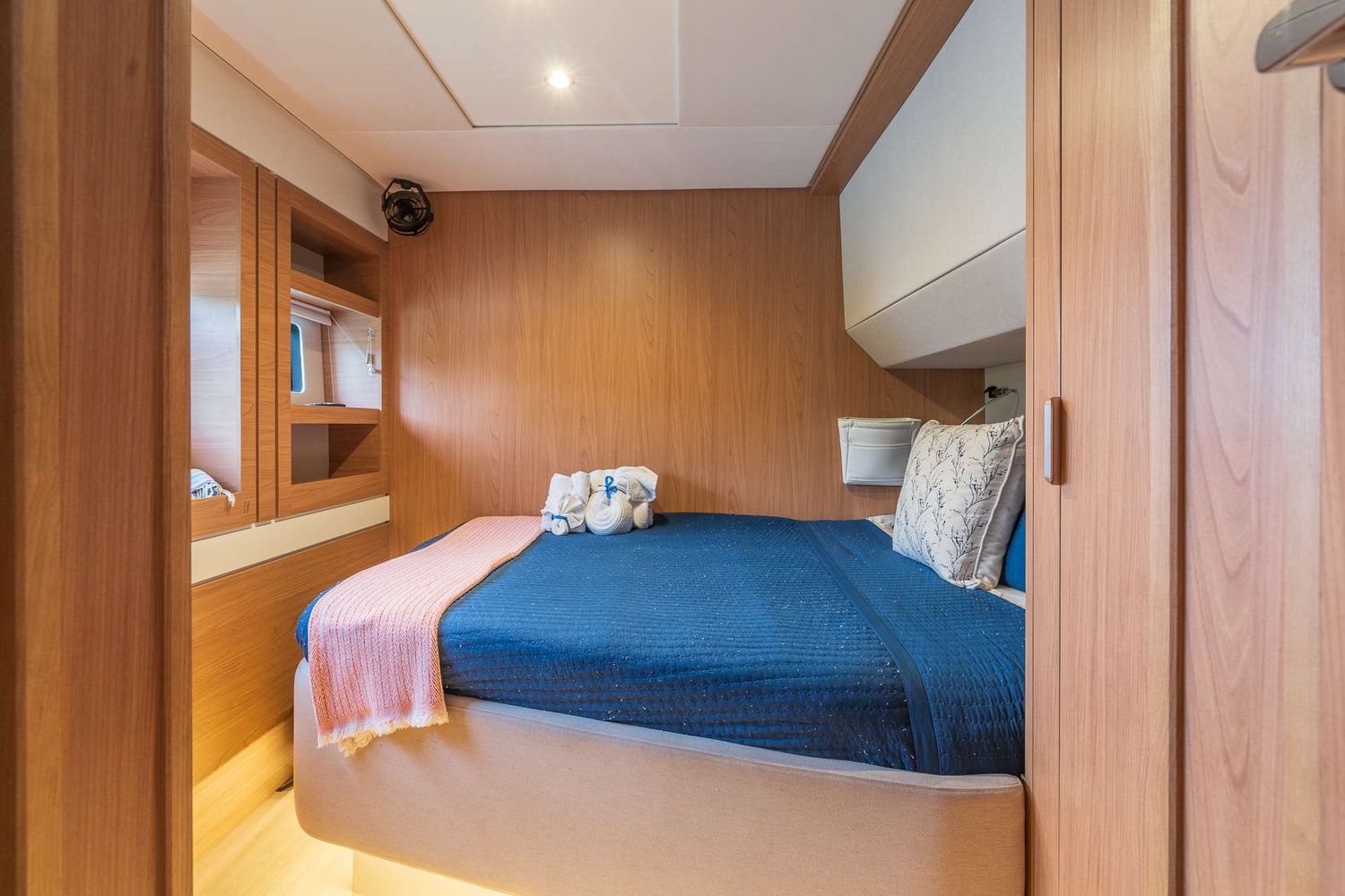 yacht-549683