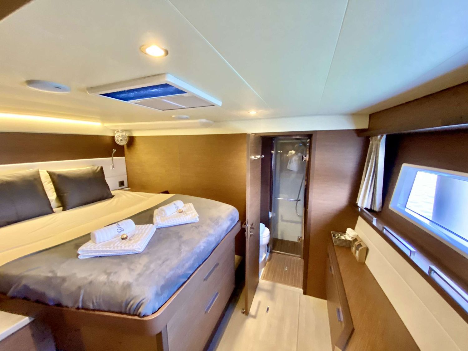 yacht-551583