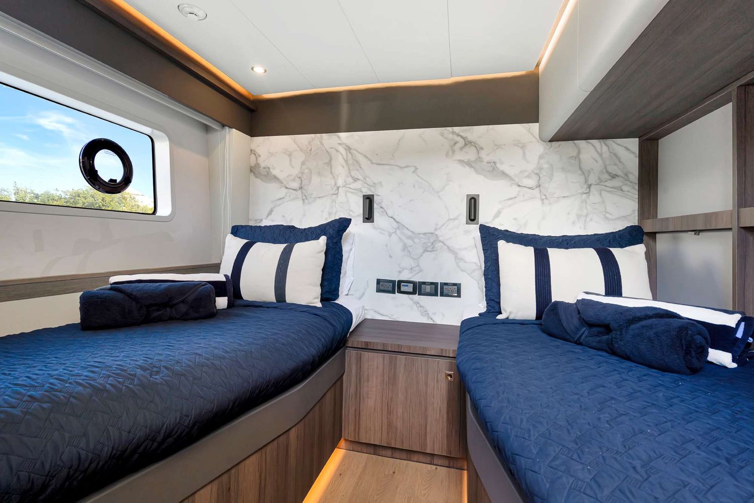 yacht-549486