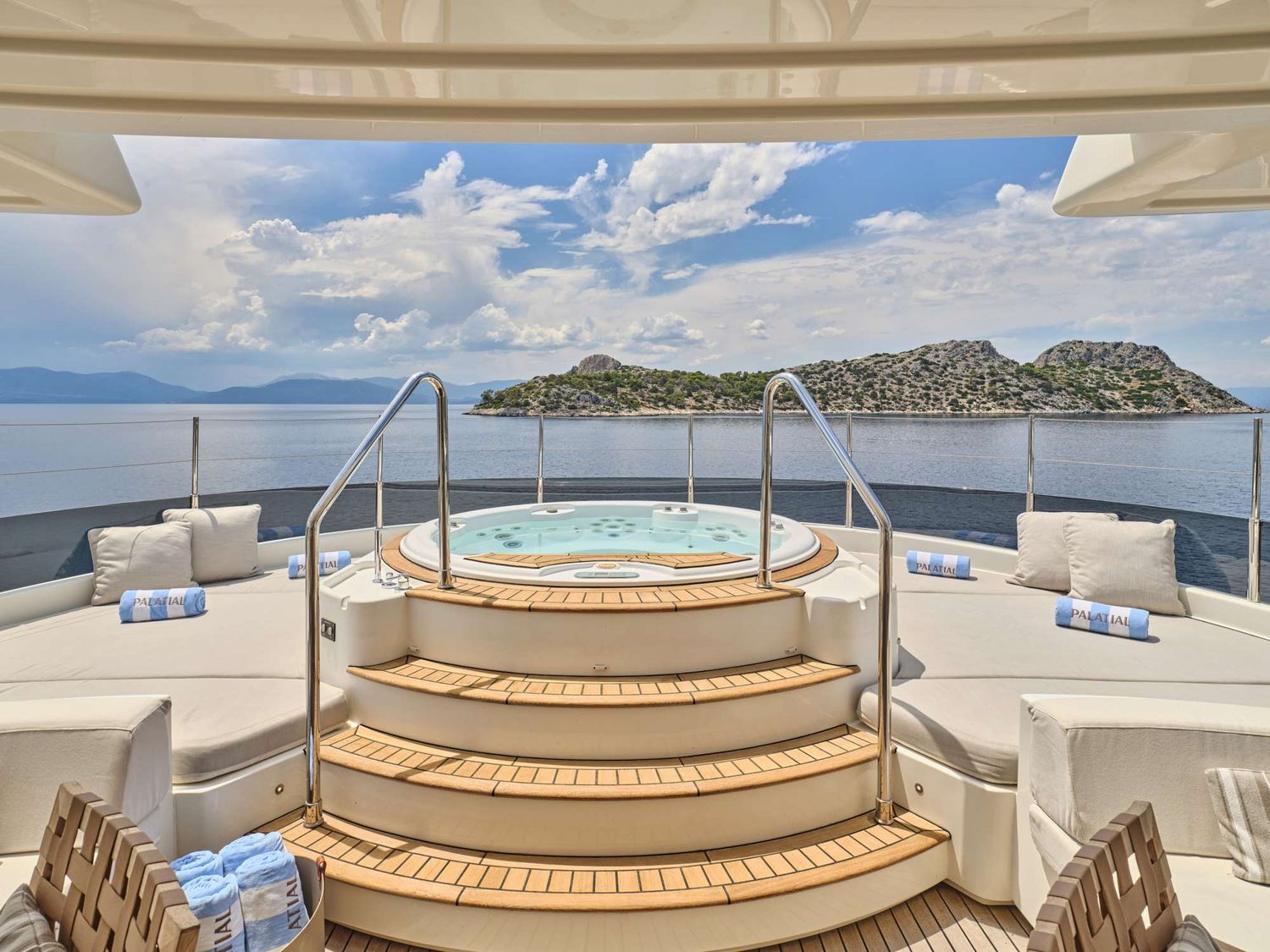 yacht-550946