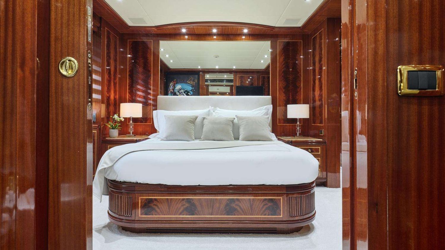 yacht-550821