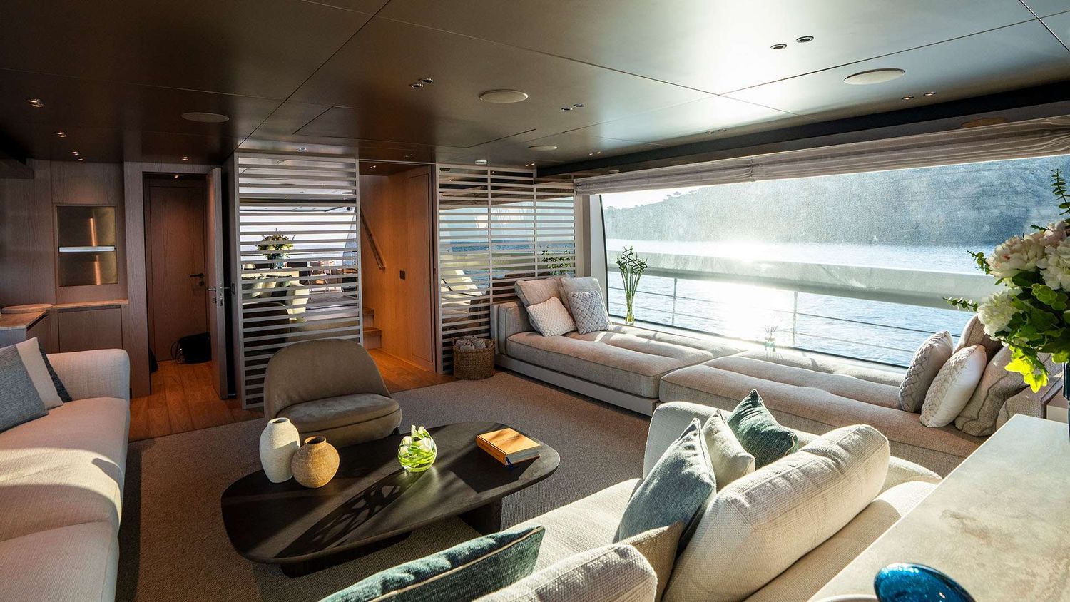 yacht-550204