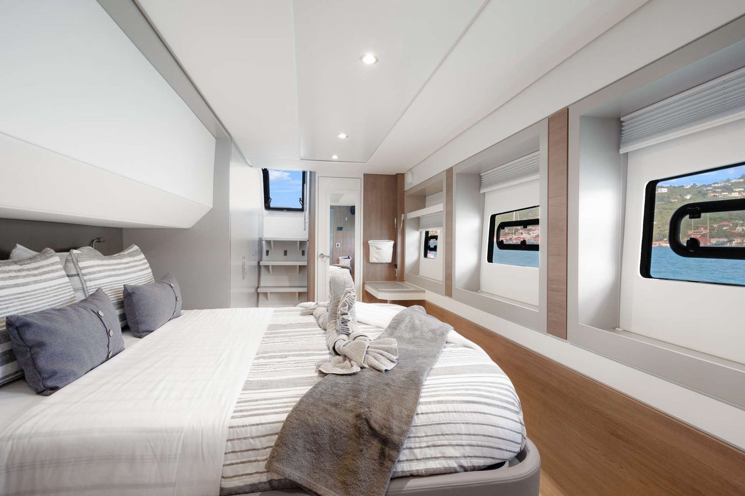 yacht-549743